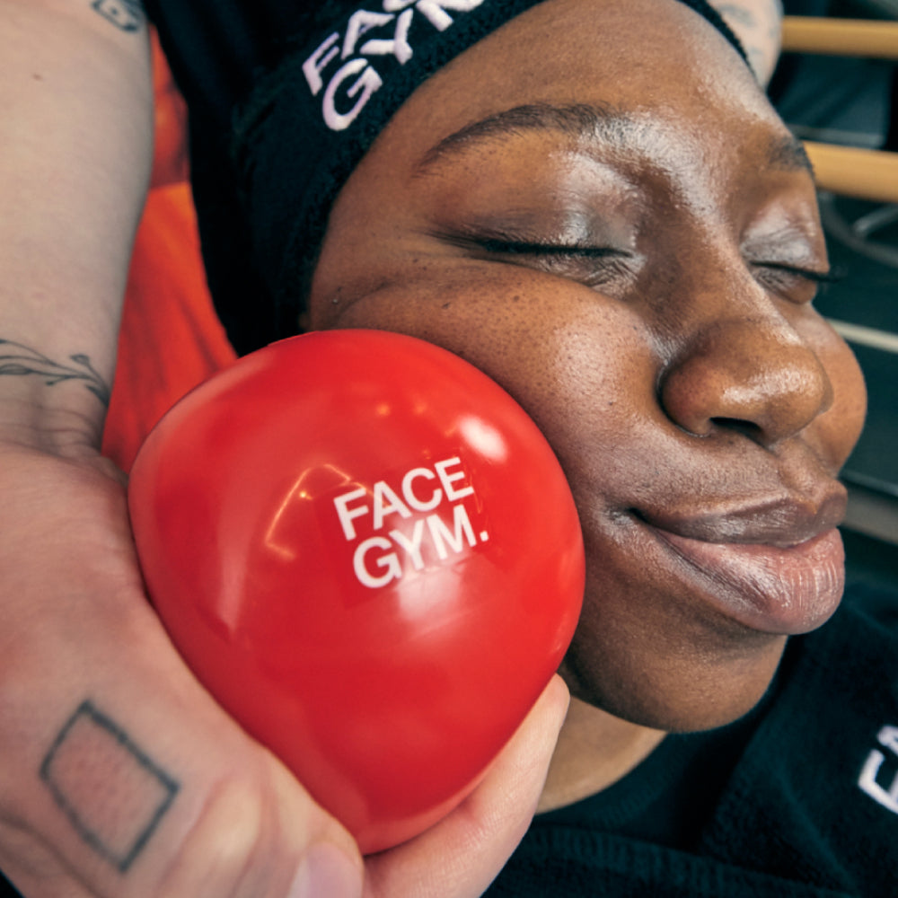 FACEGYM Face Ball used on model