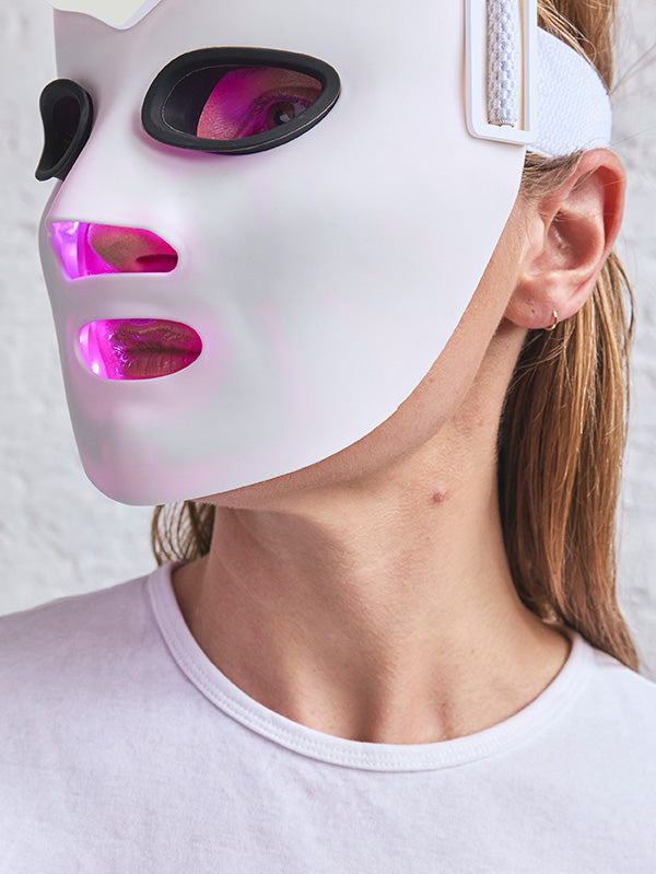 LIGHTWEAR - LED FACE MASK